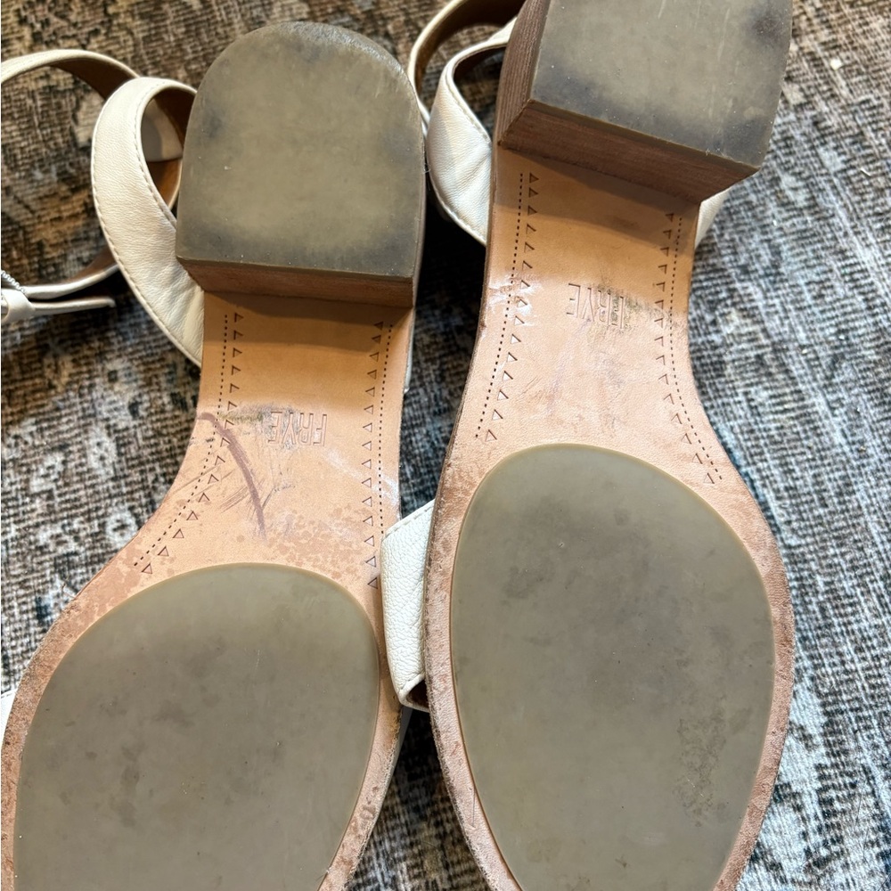 Frye Cindy white leather sandals size 8.5 worn once - Picture 4 of 6